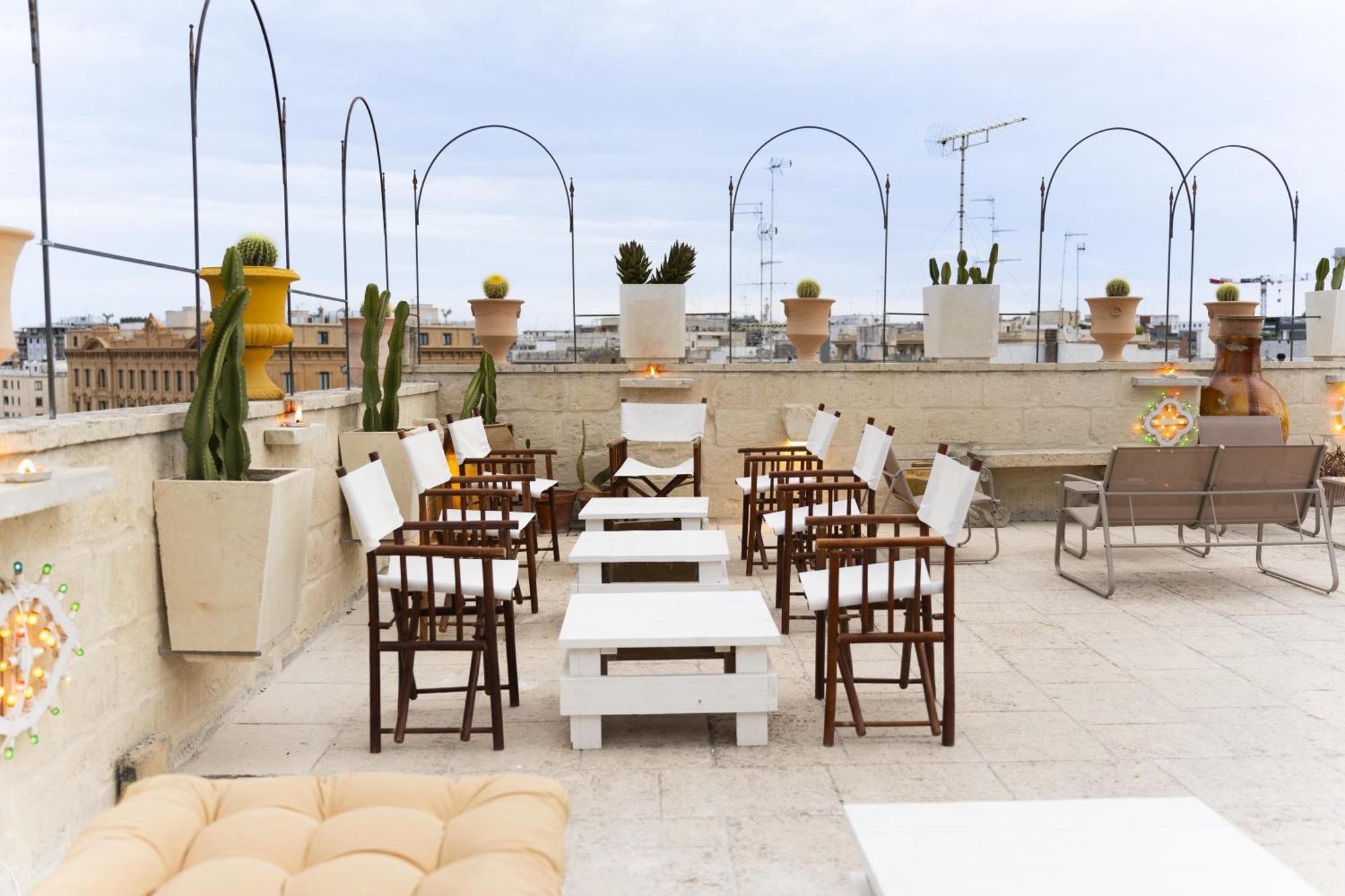 Palazzo Cavour Acomodação com café da manhã Lecce Exterior foto